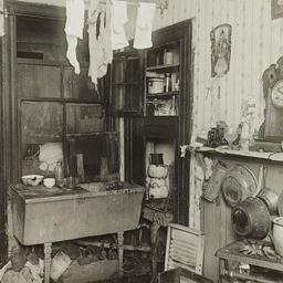 Tenement Families
