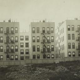 Rear View of "New Law&...