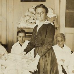 Women's Work Rooms Albu...