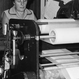 Operating a Binding Machine