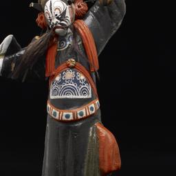 Male Peking Opera Figurine ...